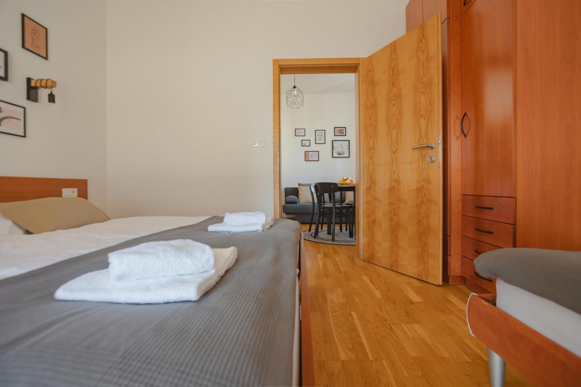 Klara Apartment *